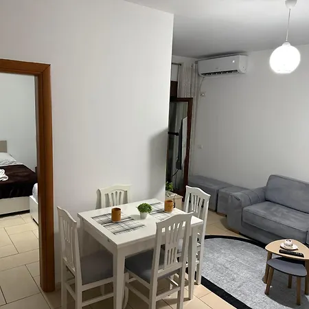 Center Bazaar Appartement Tirana